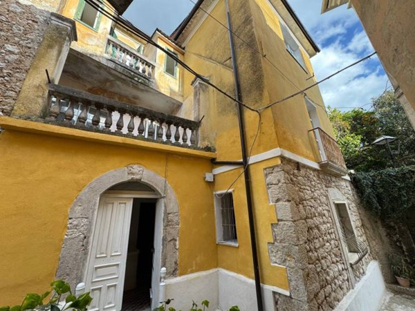 casa indipendente in vendita a Roccasecca