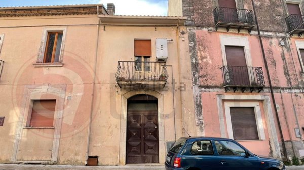 esavano in vendita a Roccasecca