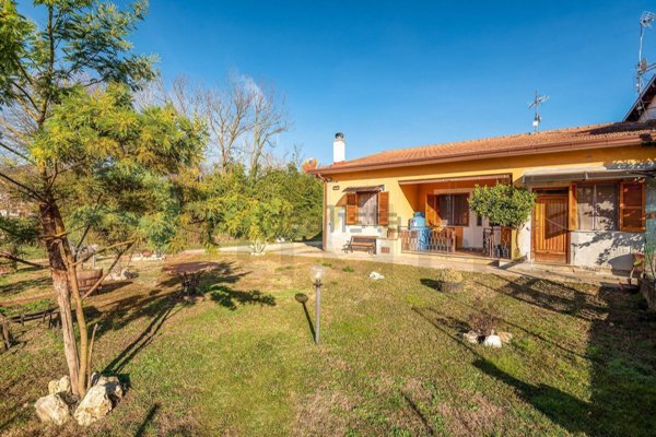 casa indipendente in vendita a Roccasecca