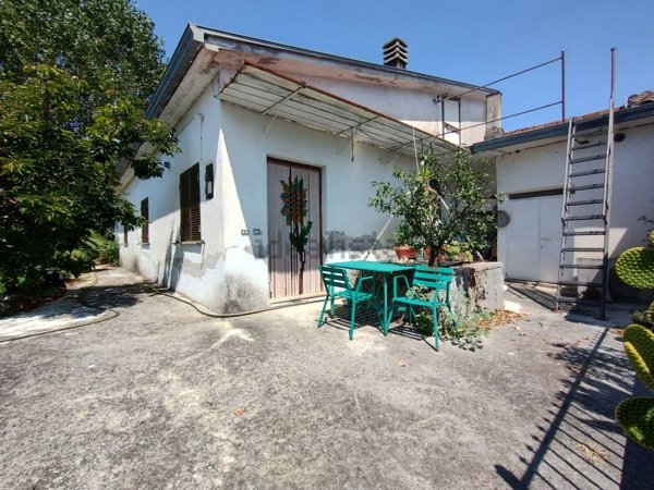 casa semindipendente in vendita a Roccasecca