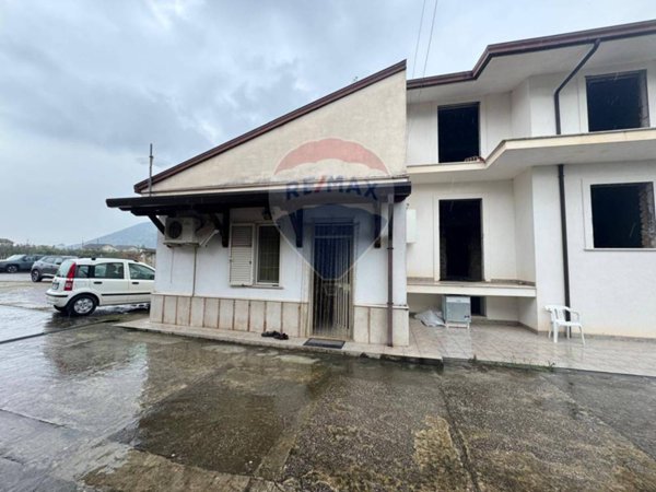 casa indipendente in vendita a Roccasecca