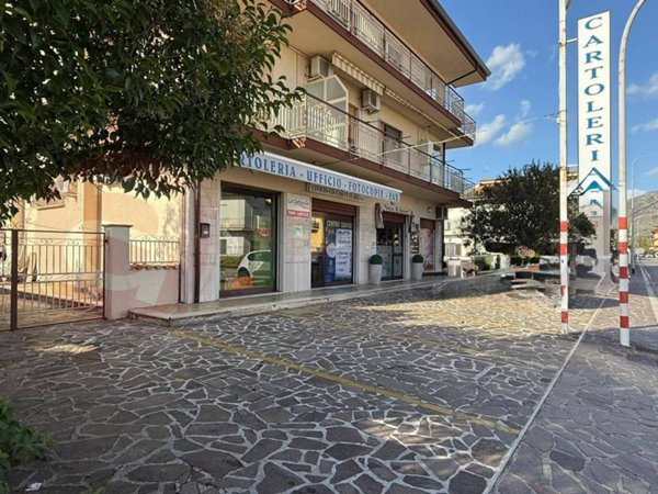 negozio in vendita a Roccasecca in zona Stazione