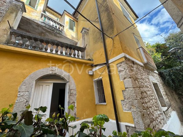 casa indipendente in vendita a Roccasecca