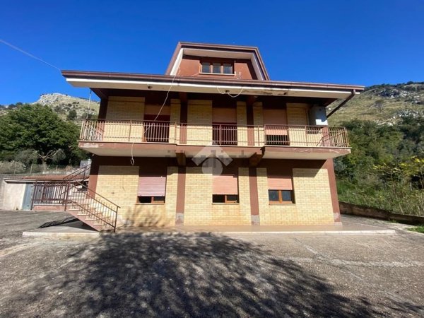 casa indipendente in vendita a Roccasecca