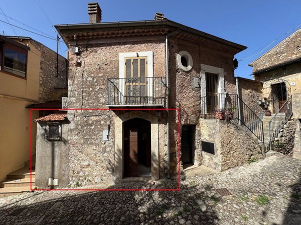 casa semindipendente in vendita a Roccasecca in zona Caprile