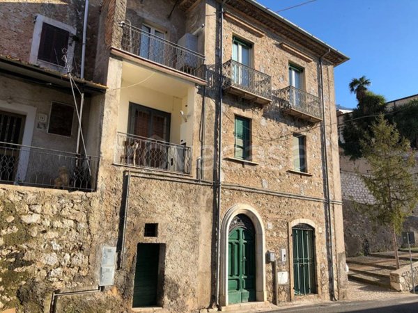 appartamento in vendita a Roccasecca in zona Caprile