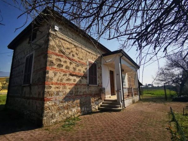 casa indipendente in vendita a Roccasecca