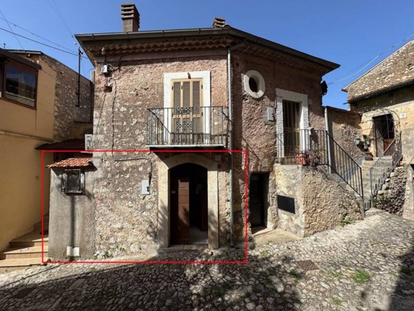casa indipendente in vendita a Roccasecca in zona Caprile