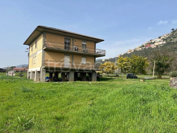 casa indipendente in vendita a Roccasecca in zona Castello