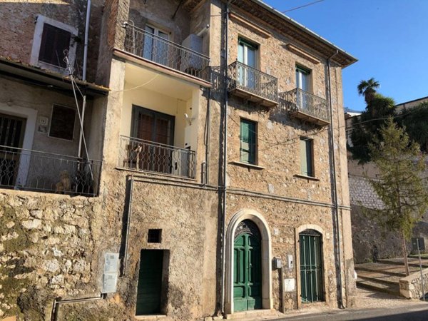 appartamento in vendita a Roccasecca in zona Caprile