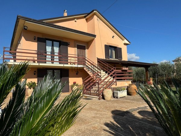 casa indipendente in vendita a Roccasecca