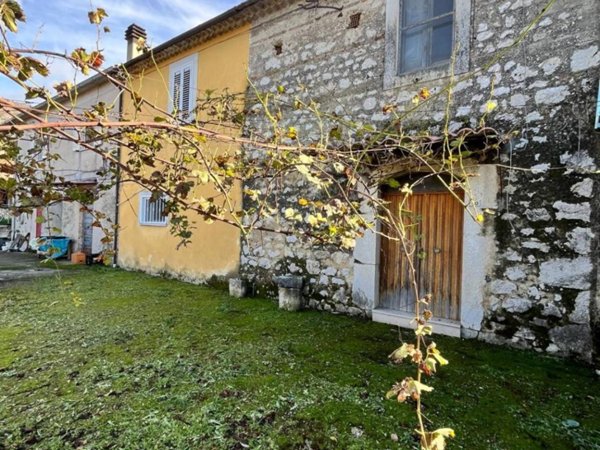 casa indipendente in vendita a Roccasecca