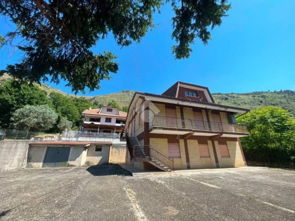 appartamento in vendita a Roccasecca in zona Castello