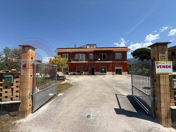 casa indipendente in vendita a Roccasecca in zona Stazione
