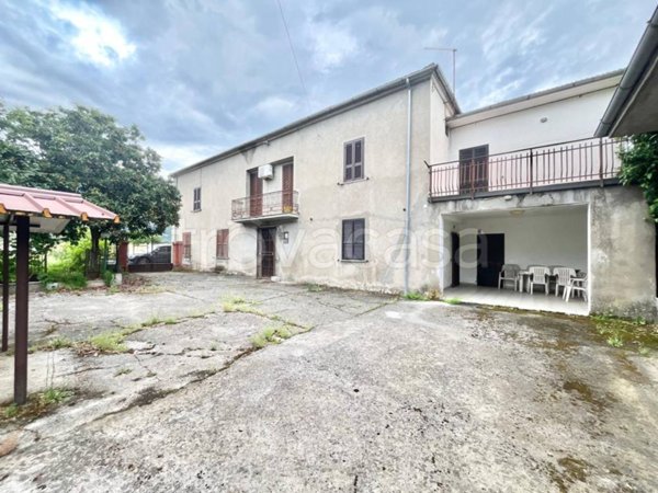 casa indipendente in vendita a Roccasecca in zona Stazione