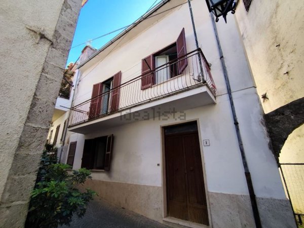 casa semindipendente in vendita a Roccasecca in zona Castello