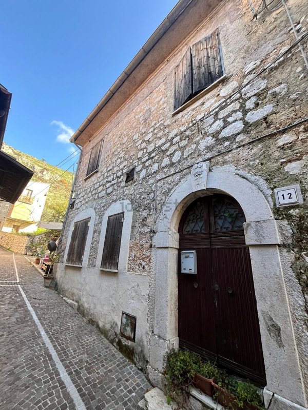 appartamento in vendita a Roccasecca in zona Stazione