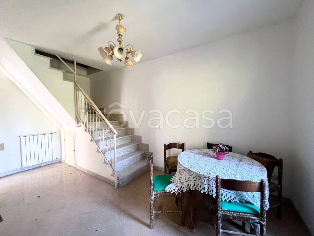 casa indipendente in vendita a Roccasecca in zona Castello