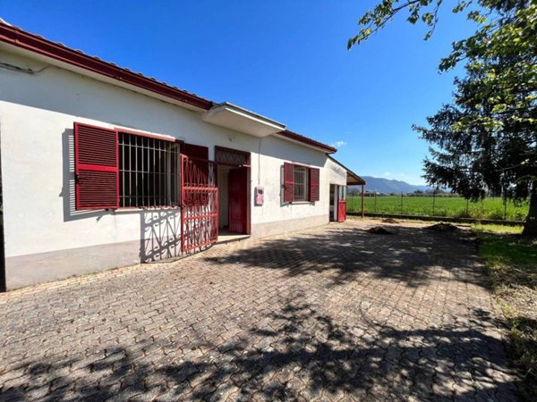casa indipendente in vendita a Roccasecca in zona Stazione