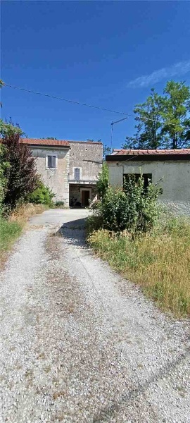 casa indipendente in vendita a Roccasecca in zona Stazione