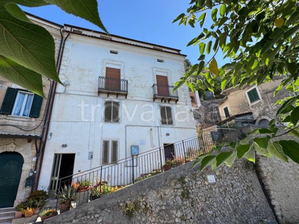 casa indipendente in vendita a Roccasecca in zona Castello