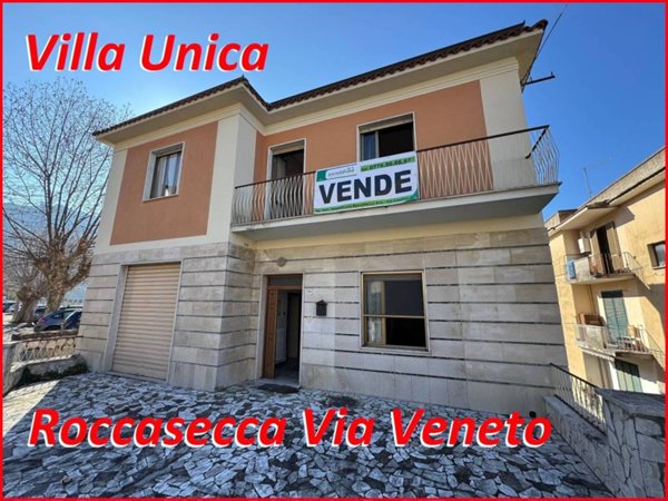 casa indipendente in vendita a Roccasecca in zona Castello