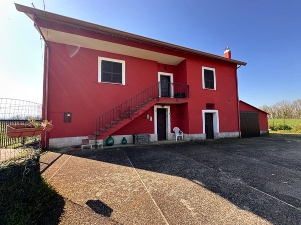 casa indipendente in vendita a Roccasecca in zona Stazione