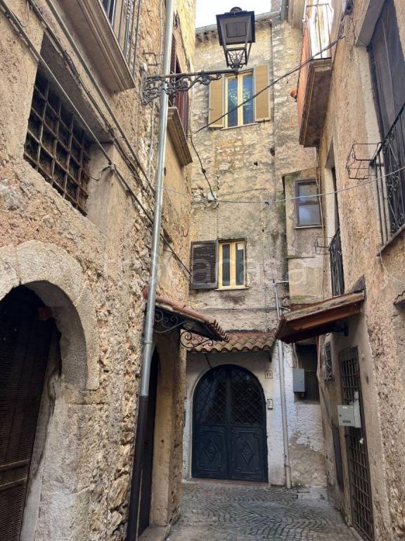 casa indipendente in vendita a Roccasecca in zona Castello