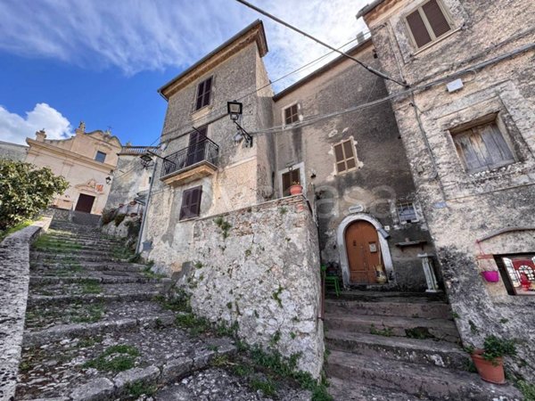 casa indipendente in vendita a Roccasecca in zona Castello