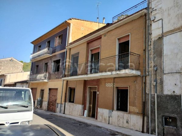 casa indipendente in vendita a Roccasecca in zona Castello