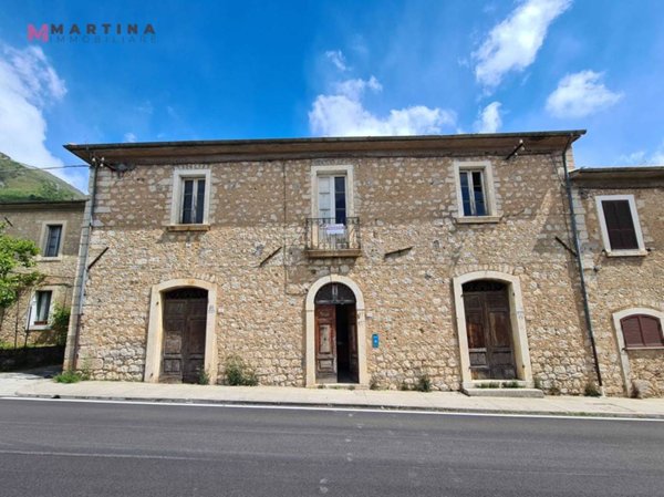 casa indipendente in vendita a San Donato Val di Comino