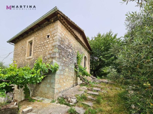 casa indipendente in vendita a San Donato Val di Comino