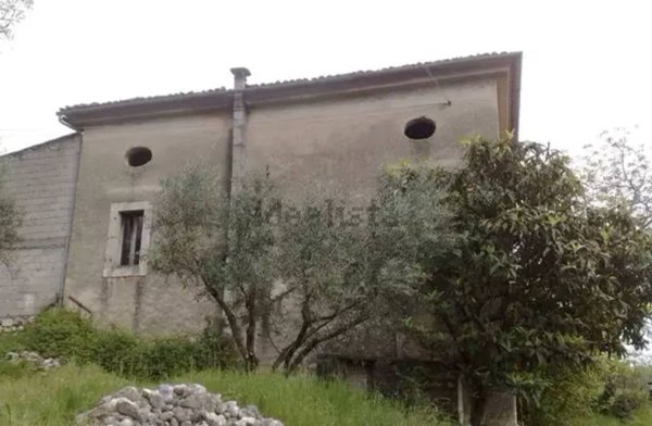 casa semindipendente in vendita a San Donato Val di Comino
