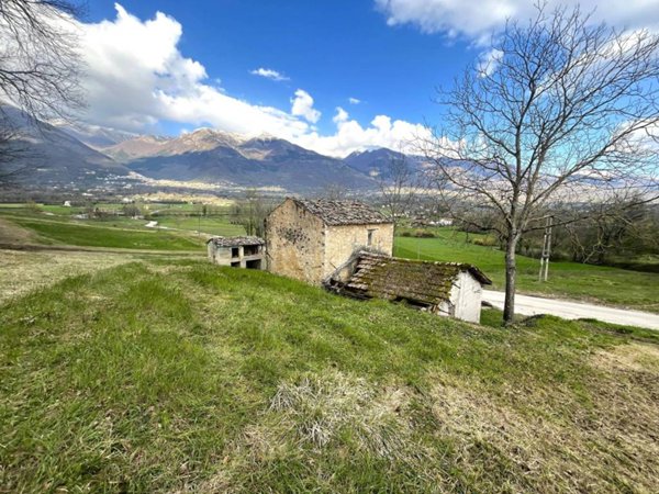 casa indipendente in vendita a San Donato Val di Comino