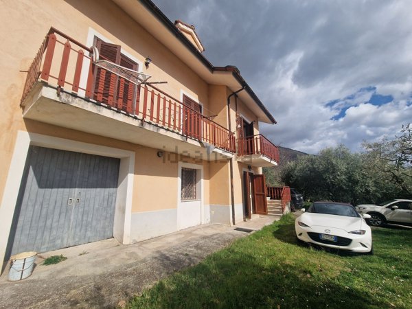 casa indipendente in vendita a San Donato Val di Comino