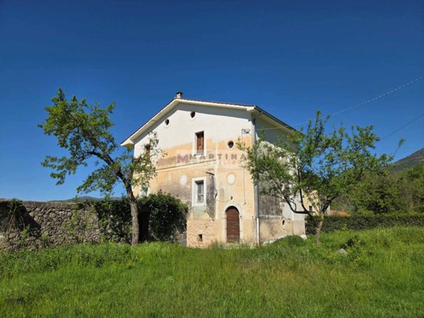 casa indipendente in vendita a San Donato Val di Comino