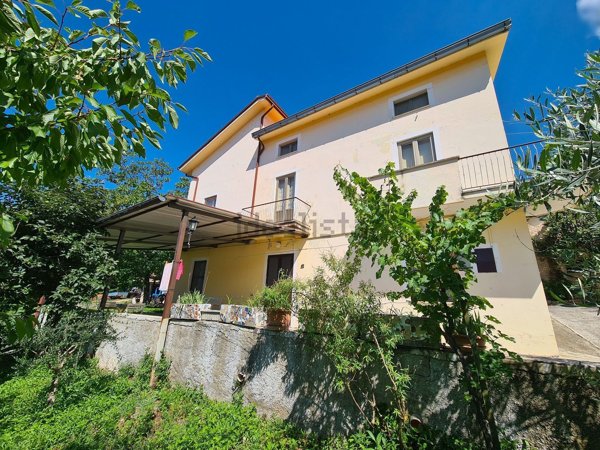 casa indipendente in vendita a San Donato Val di Comino