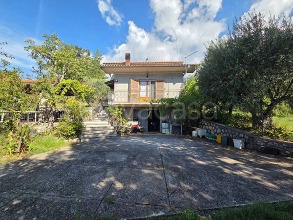 casa indipendente in vendita a San Donato Val di Comino