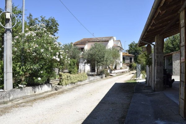 casa indipendente in vendita a San Giorgio a Liri