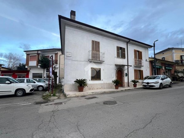casa indipendente in vendita a San Giorgio a Liri