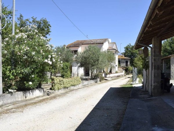 casa indipendente in vendita a San Giorgio a Liri