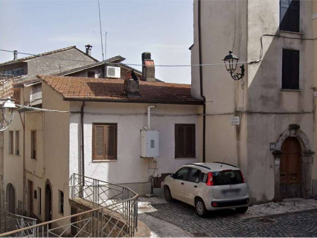 casa indipendente in vendita a San Giovanni Incarico
