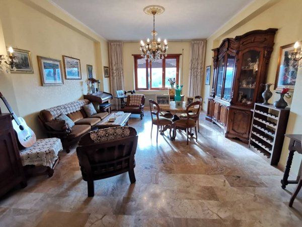 casa indipendente in vendita a San Giovanni Incarico