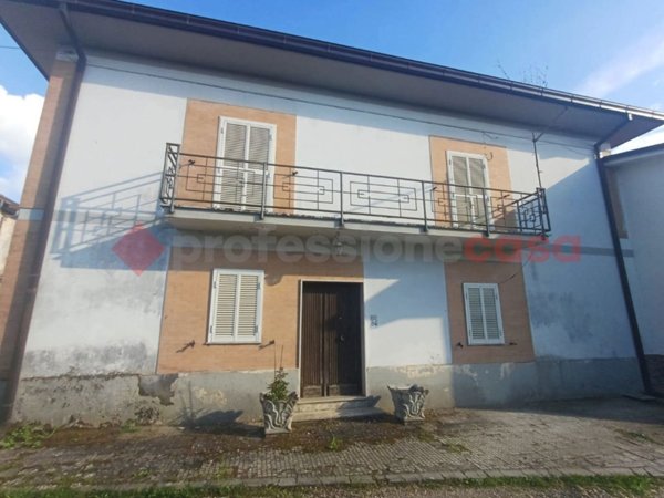 casa indipendente in vendita a San Giovanni Incarico