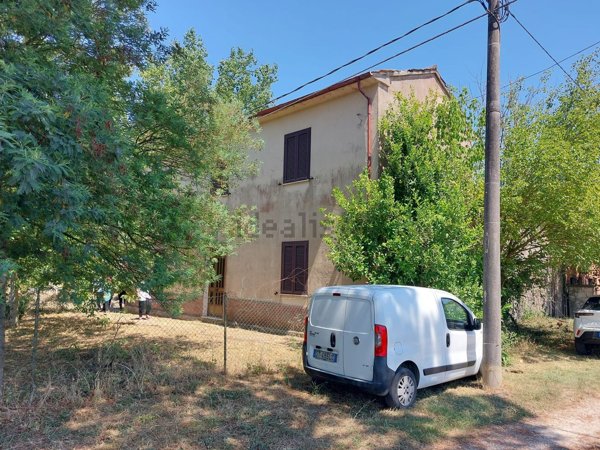casa indipendente in vendita a San Giovanni Incarico