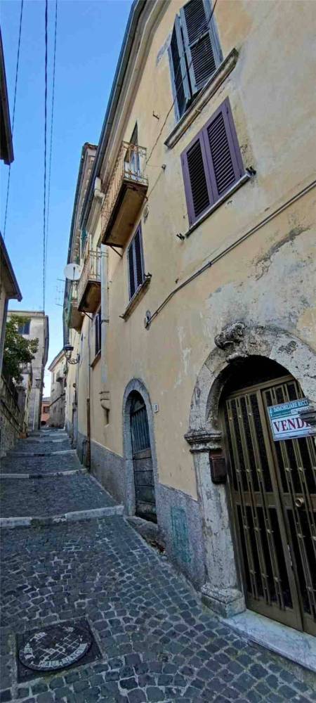 casa indipendente in vendita a San Giovanni Incarico