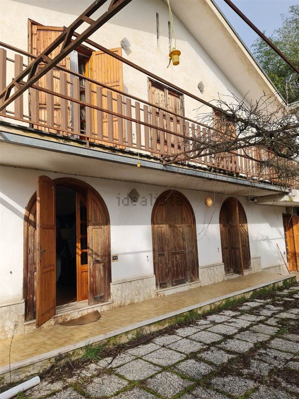 casa indipendente in vendita a San Giovanni Incarico