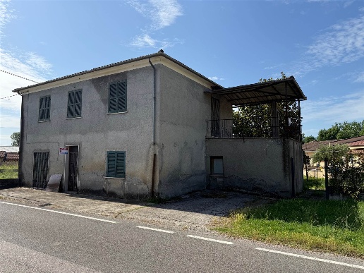 casa indipendente in vendita a San Giovanni Incarico