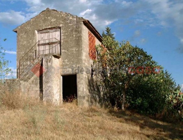 casa indipendente in vendita a San Giovanni Incarico