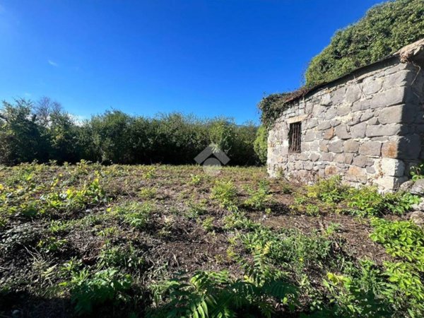 casa indipendente in vendita a Sant'Ambrogio sul Garigliano